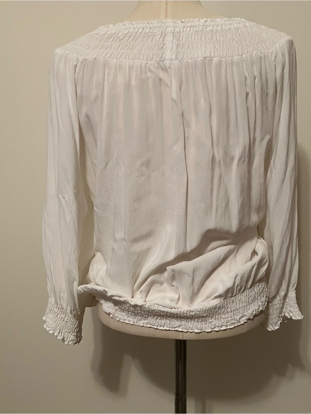 Women’s White Smocked Peasant Blouse Romantic Sz. S Rayon Button Front Boho - Picture 6 of 6